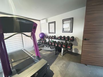 ¡Casa de Lujo en Venta en Los Robles Residencial, Coto Castaños!