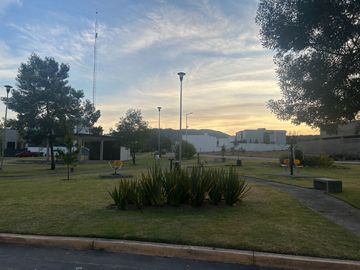 ¡Casa de Lujo en Venta en Los Robles Residencial, Coto Castaños!