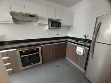 ALQUILO DEPARTAMENTO DOS DORMITORIOS AMOBLADO AV. GRAU MIRAFLORES