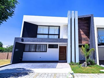 Casa en venta 4.6 mill en Lomas de Angelopolis parque Malta