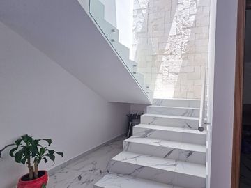 Casa en venta 4.6 mill en Lomas de Angelopolis parque Malta