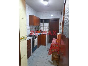 Casa De Dos Pisos Mas Azotea En El Rimac