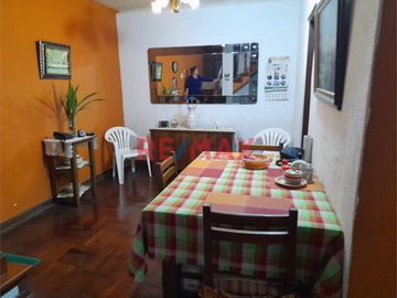 Casa De Dos Pisos Mas Azotea En El Rimac