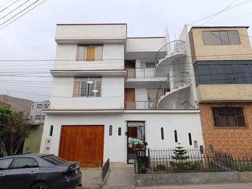VENTA CASA CHACLACAYO HUASCATA ALT. COLEGIO LUIS MONTFORT