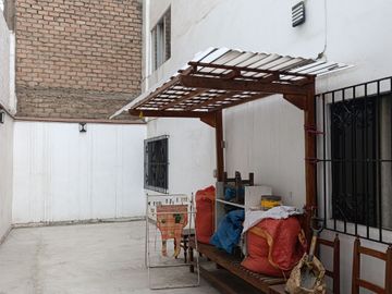 VENTA CASA CHACLACAYO HUASCATA ALT. COLEGIO LUIS MONTFORT