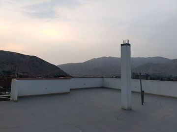 VENTA CASA CHACLACAYO HUASCATA ALT. COLEGIO LUIS MONTFORT