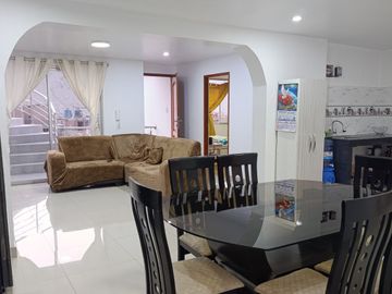 VENTA CASA CHACLACAYO HUASCATA ALT. COLEGIO LUIS MONTFORT