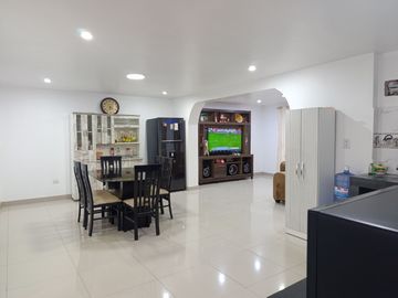 VENTA CASA CHACLACAYO HUASCATA ALT. COLEGIO LUIS MONTFORT