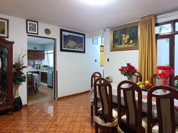 VENTA CASA CHACLACAYO HUASCATA ALT. COLEGIO LUIS MONTFORT