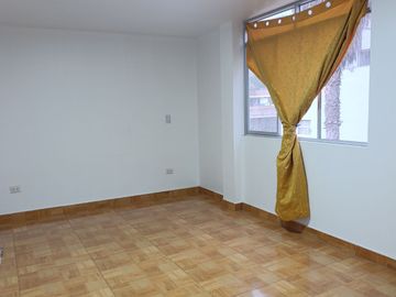 VENTA CASA CHACLACAYO HUASCATA ALT. COLEGIO LUIS MONTFORT