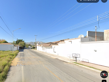 Casa ubicada en colonia Residencial Campestre La Rosita. Torreón, Coahuila. Con 7 recamaras y 577m2. Ubicada entre Blvrd Diagonal de las fuentes y Cal