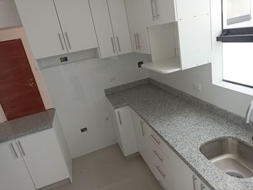 DEPARTAMENTO IDEAL AL COSTADO DE UN PARQUE - SURCO