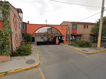 CASA DE RECUPERACIÓN BANCARIA EN COND BAHIA ALGODON, COL. BAHIAS DE JALTENCO, JALENTECO, EDO MEX. ¡NO SE ACEPTAN CRÉDITOS!