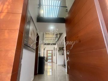 CASA EN VENTA, BALCONES DEL CAMPESTRE. León,Gto; DE LUJO, 4 REC. CON BAÑO, 8 AUTOS, SIN ADEUDOS