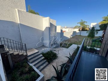 CASA EN VENTA, BALCONES DEL CAMPESTRE. León,Gto; DE LUJO, 4 REC. CON BAÑO, 8 AUTOS, SIN ADEUDOS