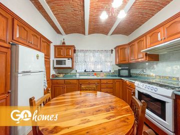 Casa en venta en Tequisquiapan, fraccionamiento centrico Los claustros!