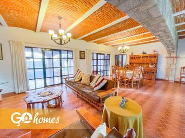 Casa en venta en Tequisquiapan, fraccionamiento centrico Los claustros!