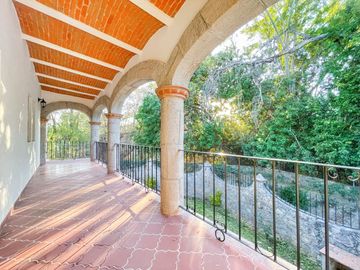 Casa en venta en Tequisquiapan, fraccionamiento centrico Los claustros!