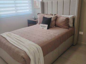 CASA EN VENTA 3 HABITACIONES Y SALA DE TV EN CD MESETA TOTALMENTE EQUIPADA Y GASTOS AL 5%