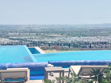 CASA EN VENTA 3 HABITACIONES Y SALA DE TV EN CD MESETA TOTALMENTE EQUIPADA Y GASTOS AL 5%