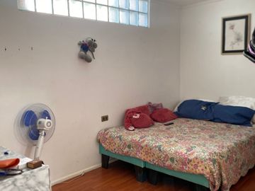 CASA EN VENTA REMODELADA 3 PISOS