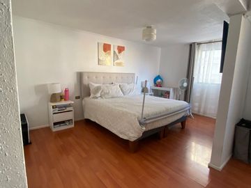CASA EN VENTA REMODELADA 3 PISOS