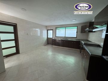 CASA EN VENTA EN FRACCIONAMIENTO EX HACIENDA SAN JOSE, TOLUCA