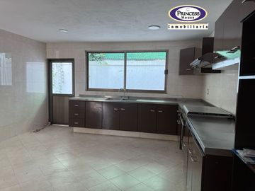 CASA EN VENTA EN FRACCIONAMIENTO EX HACIENDA SAN JOSE, TOLUCA