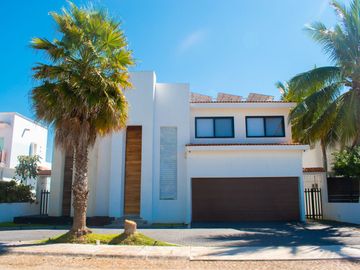CASA EN VENTA EN  LA CEIBA MANZANILLO COLIMA