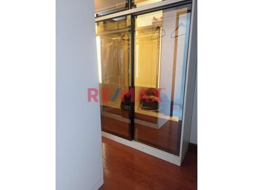 Alquiler Departamento Amoblado Con Vista Externa A La Espalda De La Clinica Ricardo Palma.