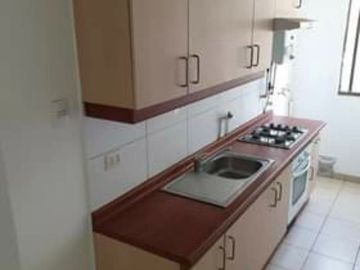 Se Vende Departamento en La Cisterna, 2 Dormitorios 2 Baños 1 Estacionamiento