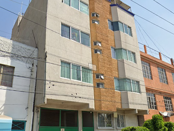 Inmueble en Remate Bancario - Excelente Ubicación en Nezahualcóyotl