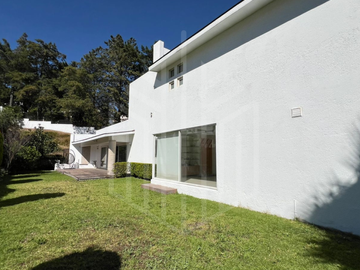RESIDENCIA ESPECTACULAR  EN VENTA LISTA PARA HABITAR EN CLUB DE GOLF VALLESCONDIDO.