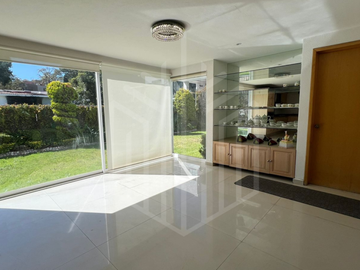 RESIDENCIA ESPECTACULAR  EN VENTA LISTA PARA HABITAR EN CLUB DE GOLF VALLESCONDIDO.