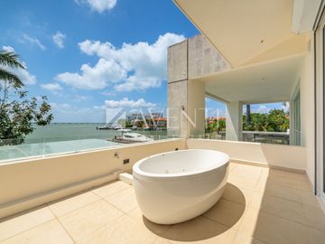 Casa en Venta, Zona Hotelera, Cancún, Quintana Roo.