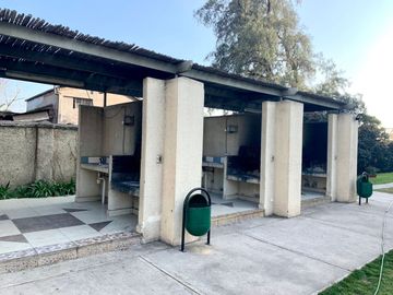 Se Vende Departamento en La Cisterna, 2 Dormitorios 1 Baño 1 Estacionamiento