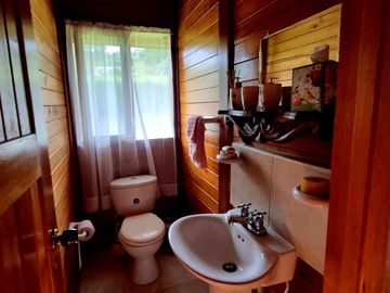 Vendo hermoso Chalet, La Clorinda, vía al mar.