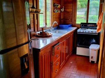 Vendo hermoso Chalet, La Clorinda, vía al mar.