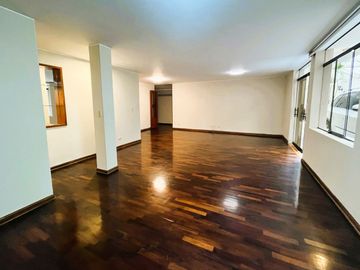 SE VENDE HERMOSO DEPARTAMENTO 300 M2 EN SURCO