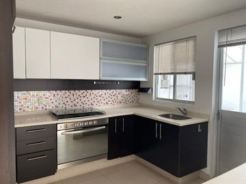 CASA EN VENTA EN JARDIN DE LAS MORAS, TLAJOMULCO DE ZUÑIGA