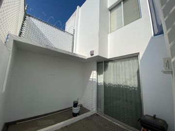 CASA EN VENTA EN JARDIN DE LAS MORAS, TLAJOMULCO DE ZUÑIGA