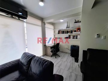 Se Alquila Hermoso Departamento Amoblado, 2Do Piso En Ate.