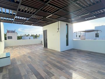 EXCLUSIVA CASA EN VENTA CON PANELES SOLARES DE ENTREGA INMEDIATA