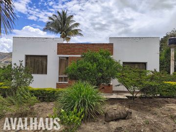 FINCA, CON DOS CASAS, EN PAMBAHACIENDA-MASCARILLA, MIRA A 30 MINUTOS DE IBARRA