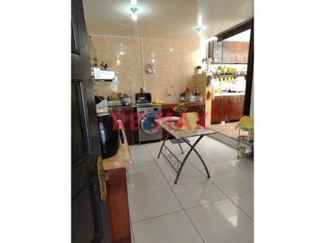 Se Vende Casa de 2 pisos,  En La Capullana