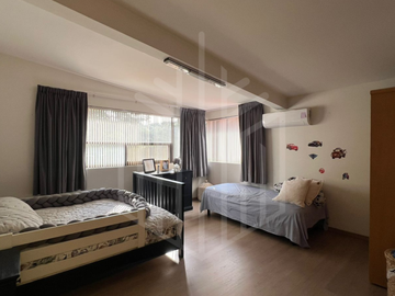 CASA EXCLUSIVA EN VENTA CON VISTA AL GOLF EN VALLESCONDIDO