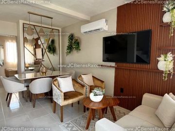 🏠Casa en Venta a 10 minutos del  Aeropuerto🛫 por💲1,081,500