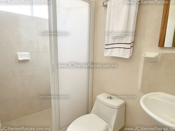 🏠Casa en Venta a 10 minutos del  Aeropuerto🛫 por💲1,081,500
