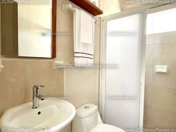 🏠Casa en Venta a 10 minutos del  Aeropuerto🛫 por💲1,081,500