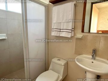 🏠Casa en Venta a 10 minutos del  Aeropuerto🛫 por💲1,081,500